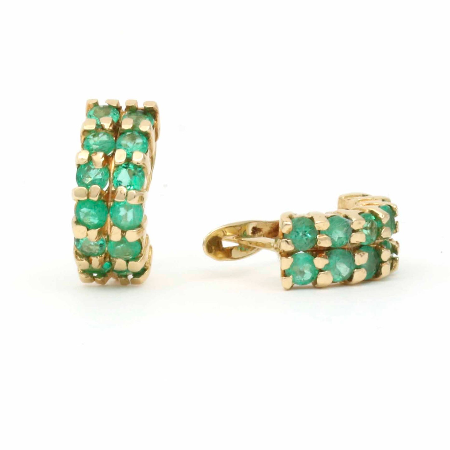 Aretes clásicos de medio aro con esmeralda para mujer en oro amarillo de 18 k