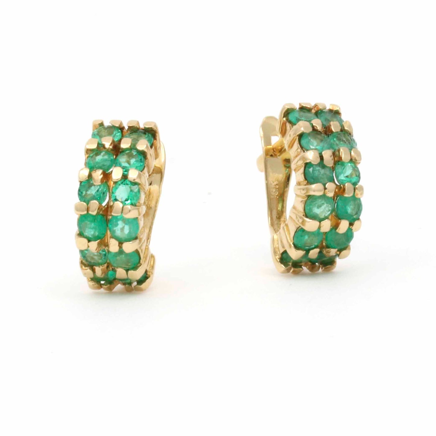 Aretes clásicos de medio aro con esmeralda para mujer en oro amarillo de 18 k