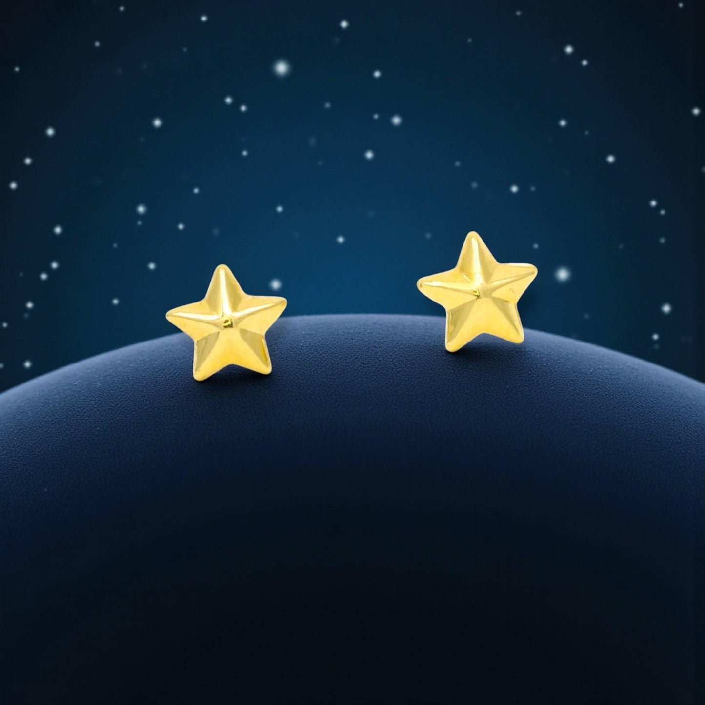 18K Yellow Gold Mini Puffed Star Screw-Back Earrings