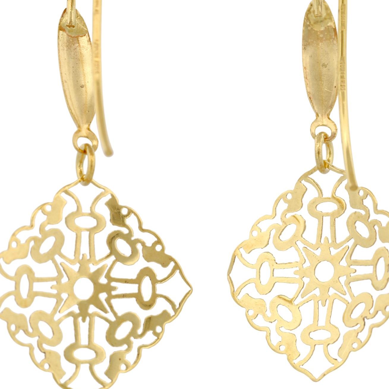 Italian 14K Yellow Gold Openwork Star Dangle Earrings 1 g Signed 1405 AR