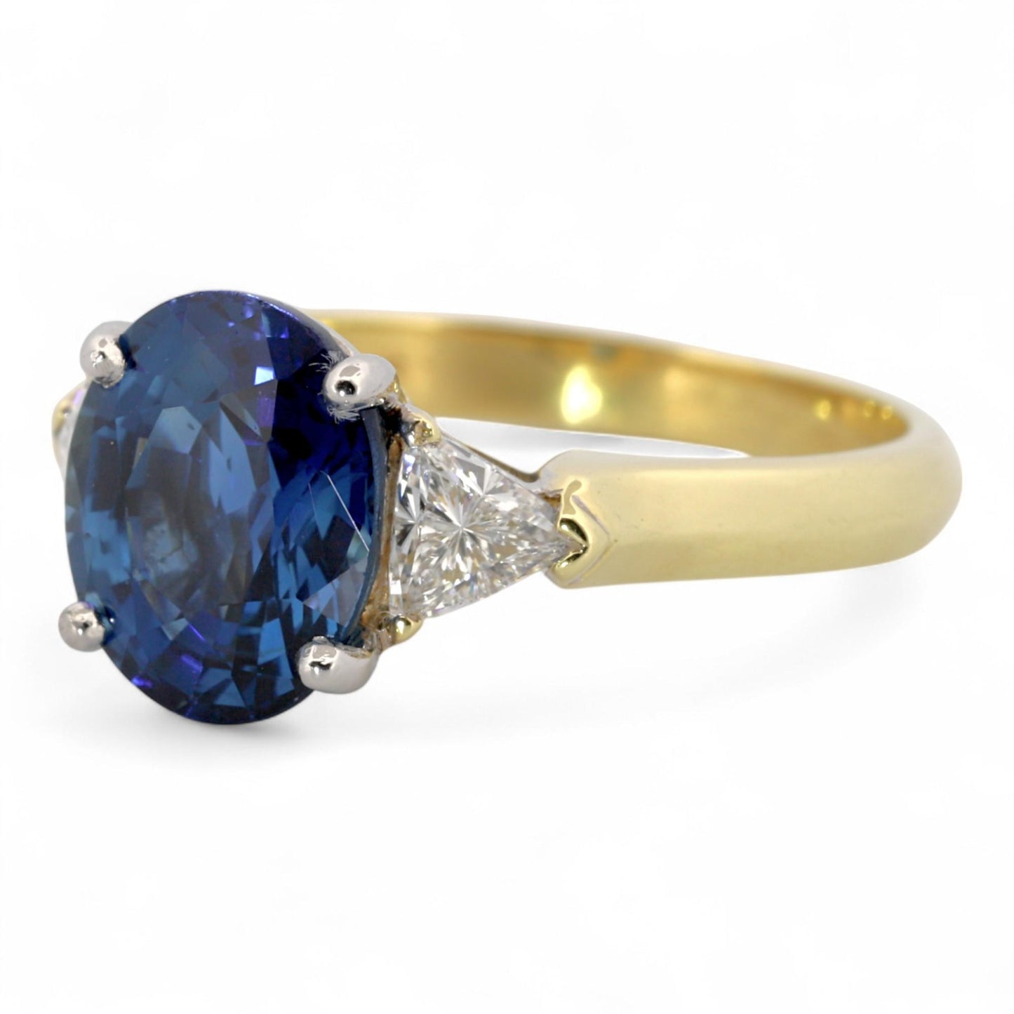 Thailand Natural Blue Sapphire & Diamond Ring in 18K Gold – GIA Certified Signed