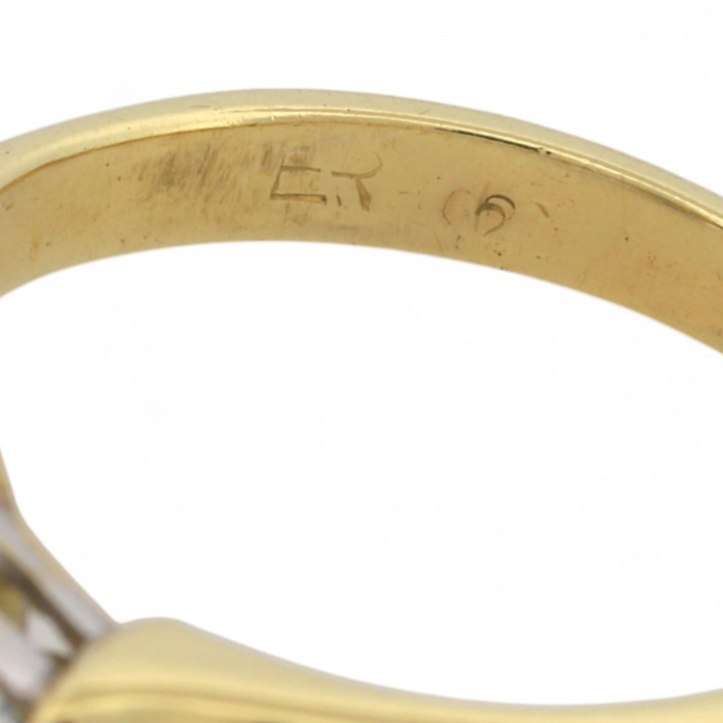 Thailand Natural Blue Sapphire & Diamond Ring in 18K Gold – GIA Certified Signed