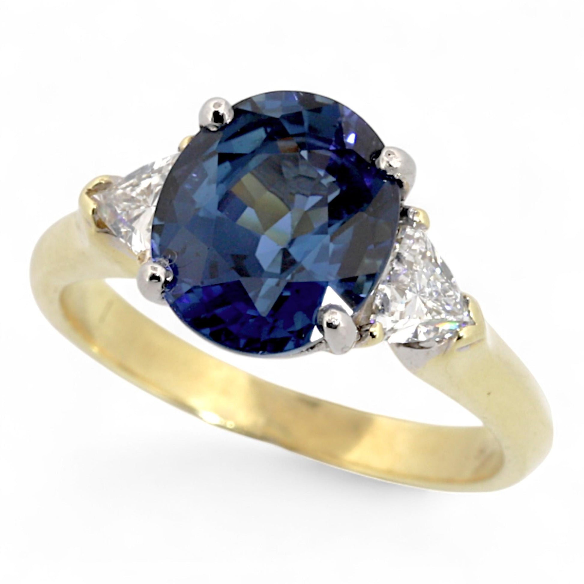 Thailand Natural Blue Sapphire & Diamond Ring in 18K Gold – GIA Certified Signed