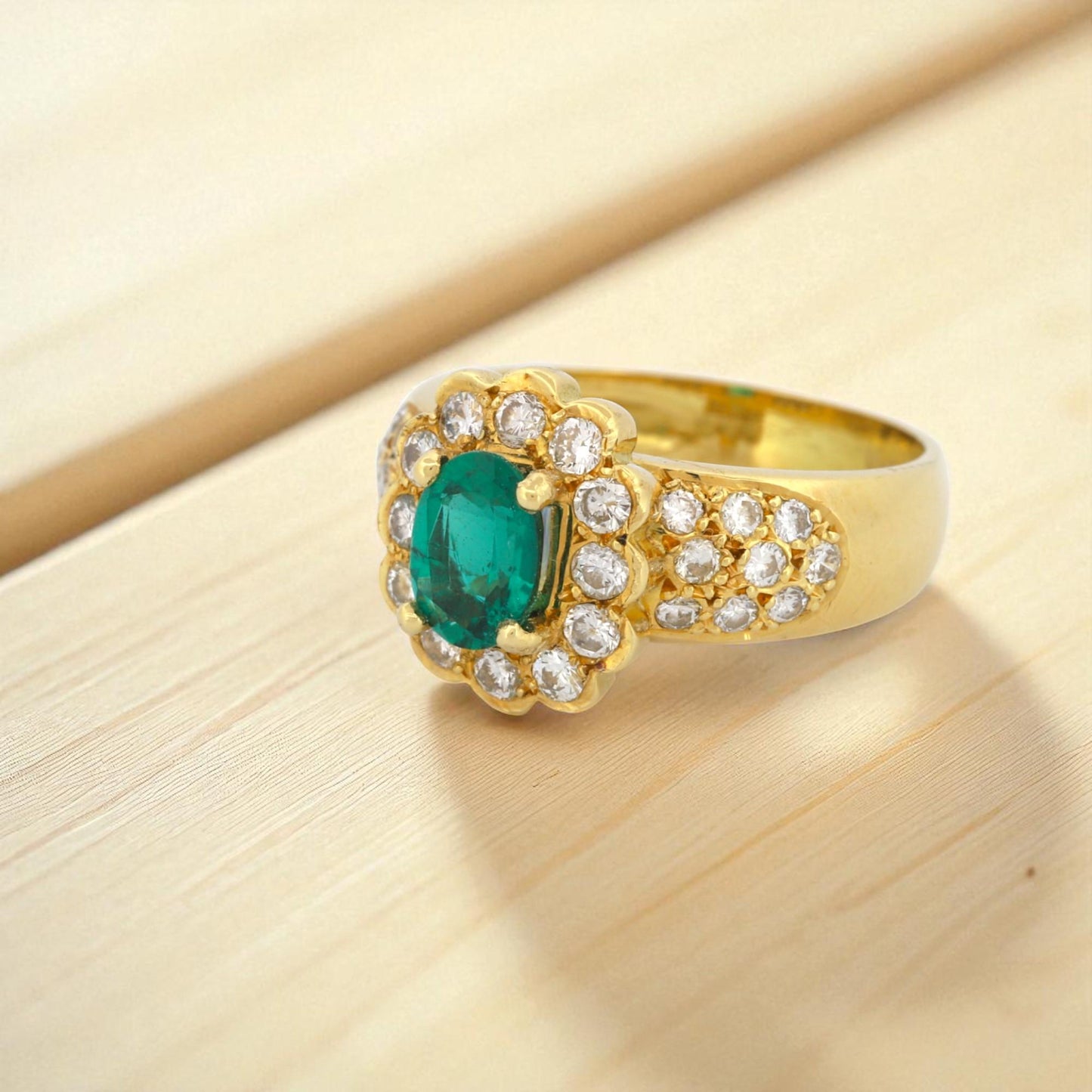 Vintage Emerald & Diamond Flower Ring in 18K Yellow Gold