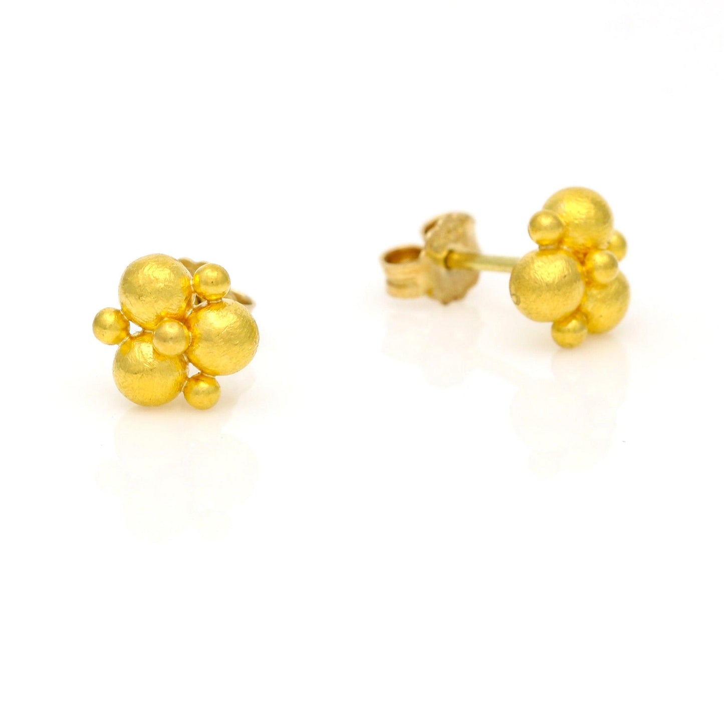 Cevherun 24k Gold Women's Stud Earrings - 31 Jewels Inc.