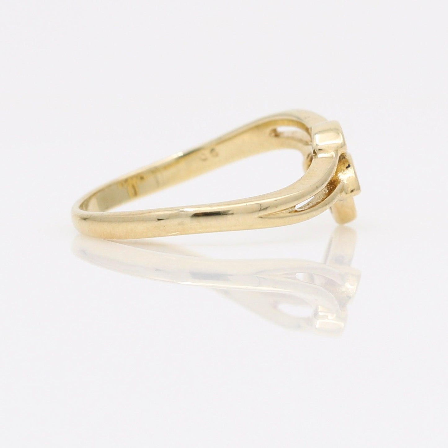 Women's Modern Diamond Leaves Ring in 14k Yellow Gold - 31 Jewels Inc.