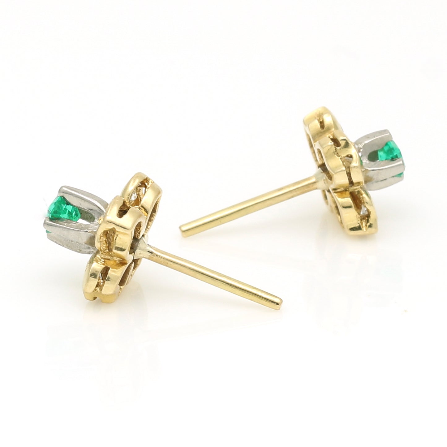 Aretes vintage con forma de flor de cuatro pétalos y diamantes esmeralda - Oro amarillo de 18 k