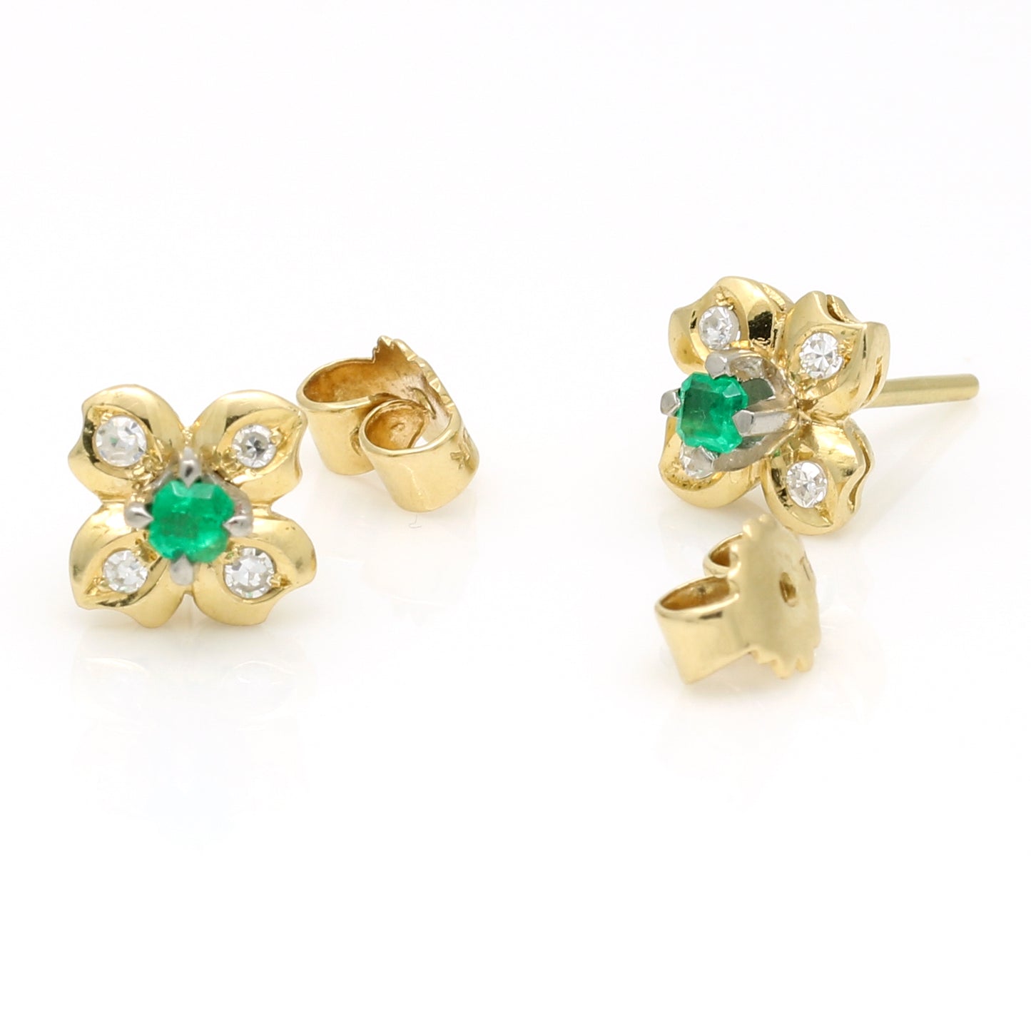 Aretes vintage con forma de flor de cuatro pétalos y diamantes esmeralda - Oro amarillo de 18 k
