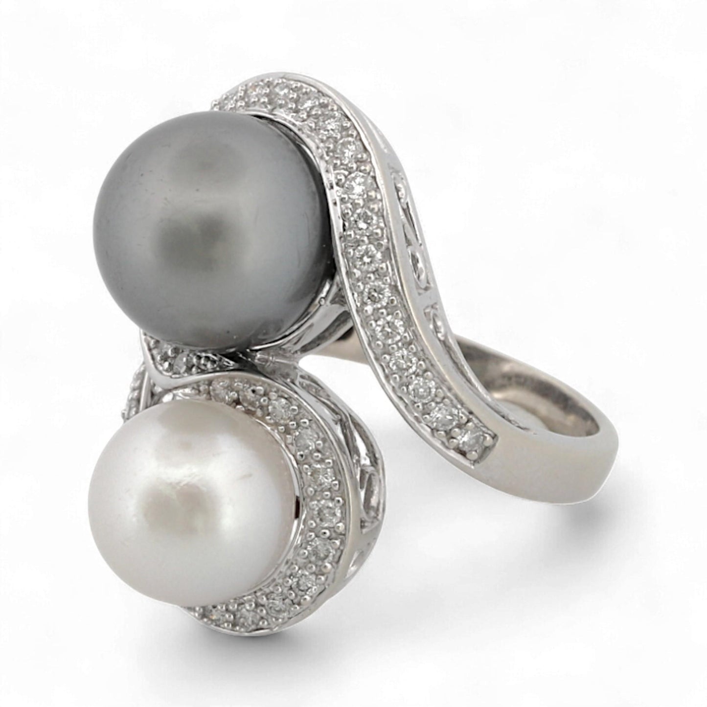 14K White Gold BH Signed Black & White Pearl Diamond Statement Ring Size 8.25