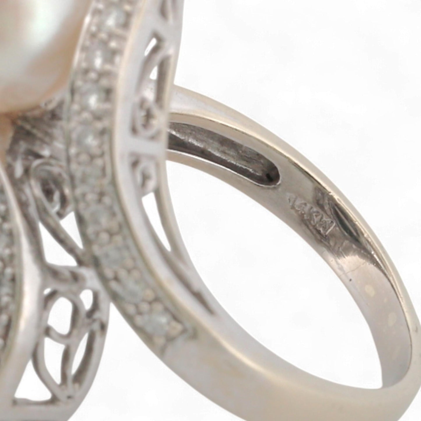 14K White Gold BH Signed Black & White Pearl Diamond Statement Ring Size 8.25