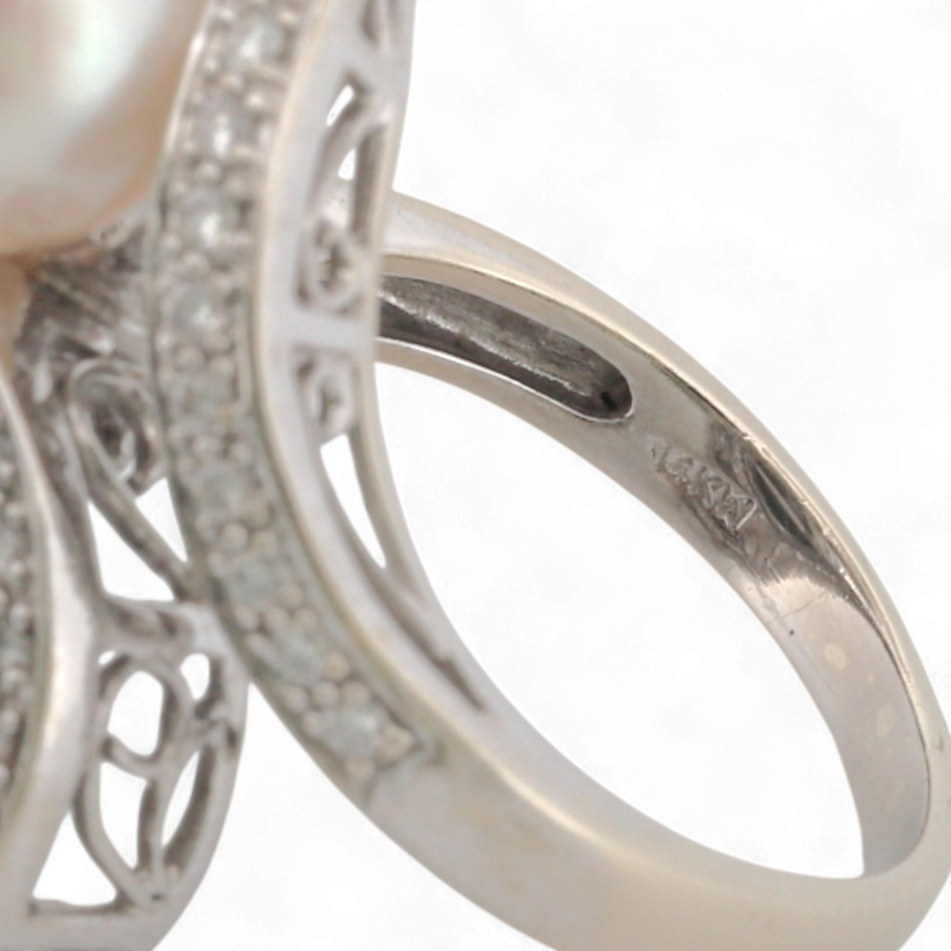 14K White Gold BH Signed Black & White Pearl Diamond Statement Ring Size 8.25