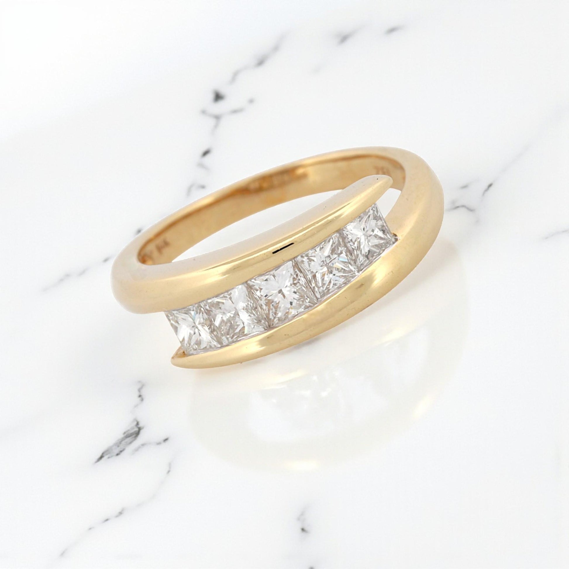 Zei 14K Yellow Gold Princess Cut Diamond Modern Minimalist Band Ring Size 6