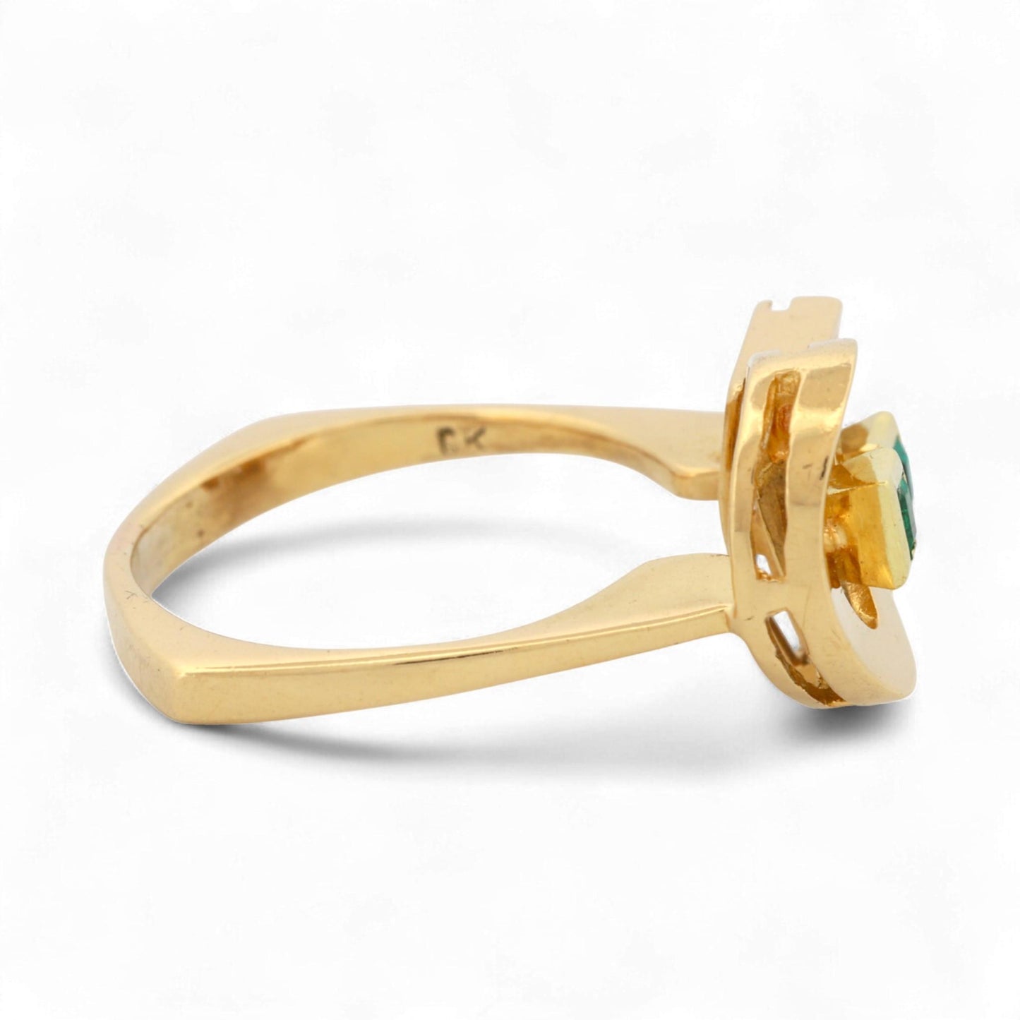 Vintage 18K Yellow Gold Emerald Geometric Bezel Ring Size 7