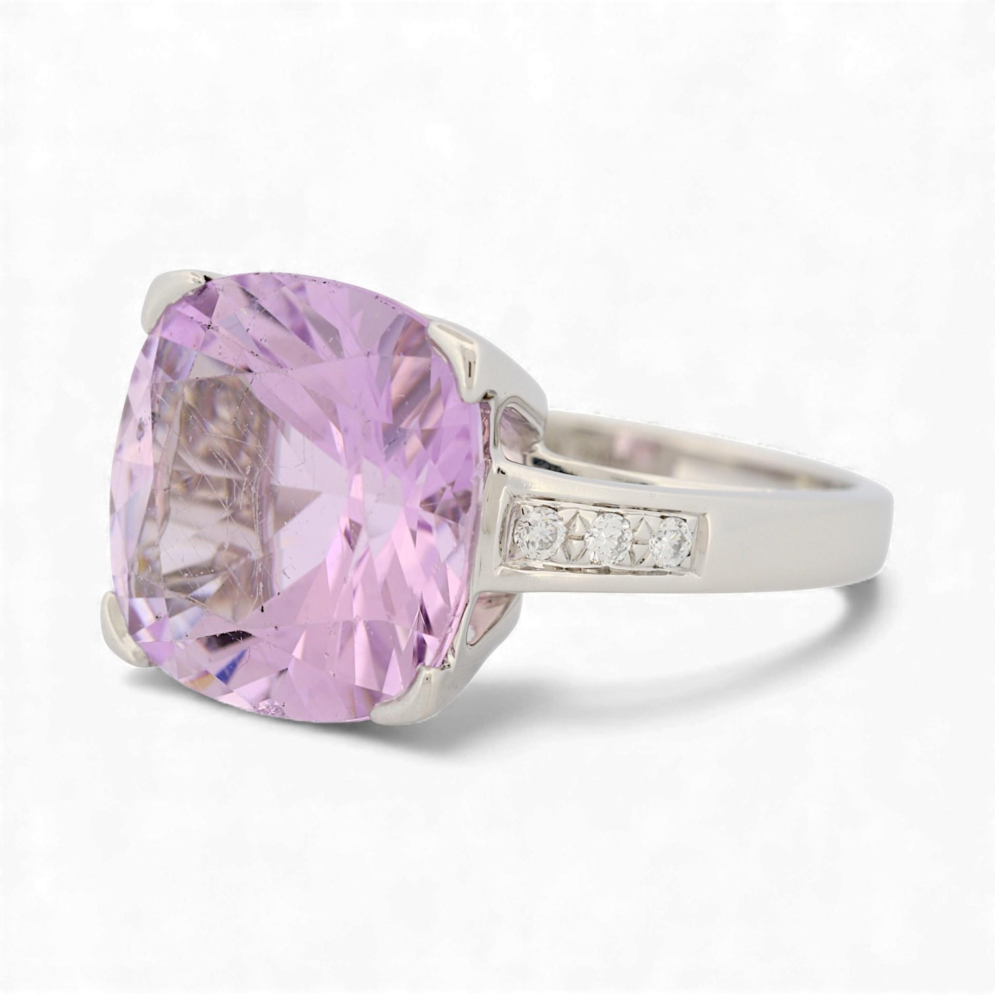 Mauboussin Gueule d’Amour 18K White Gold Rose de France & Diamond Ring