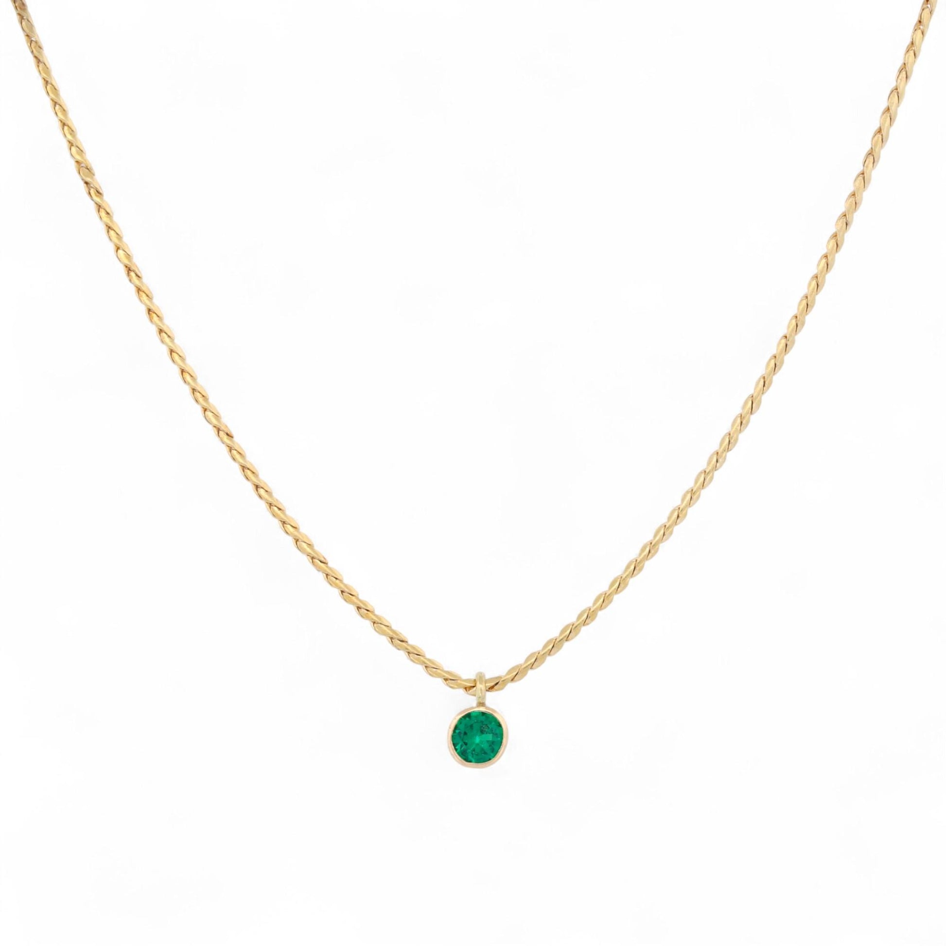 18k Gold Vintage Chain Necklace with Handcrafted Emerald Pendant 16"