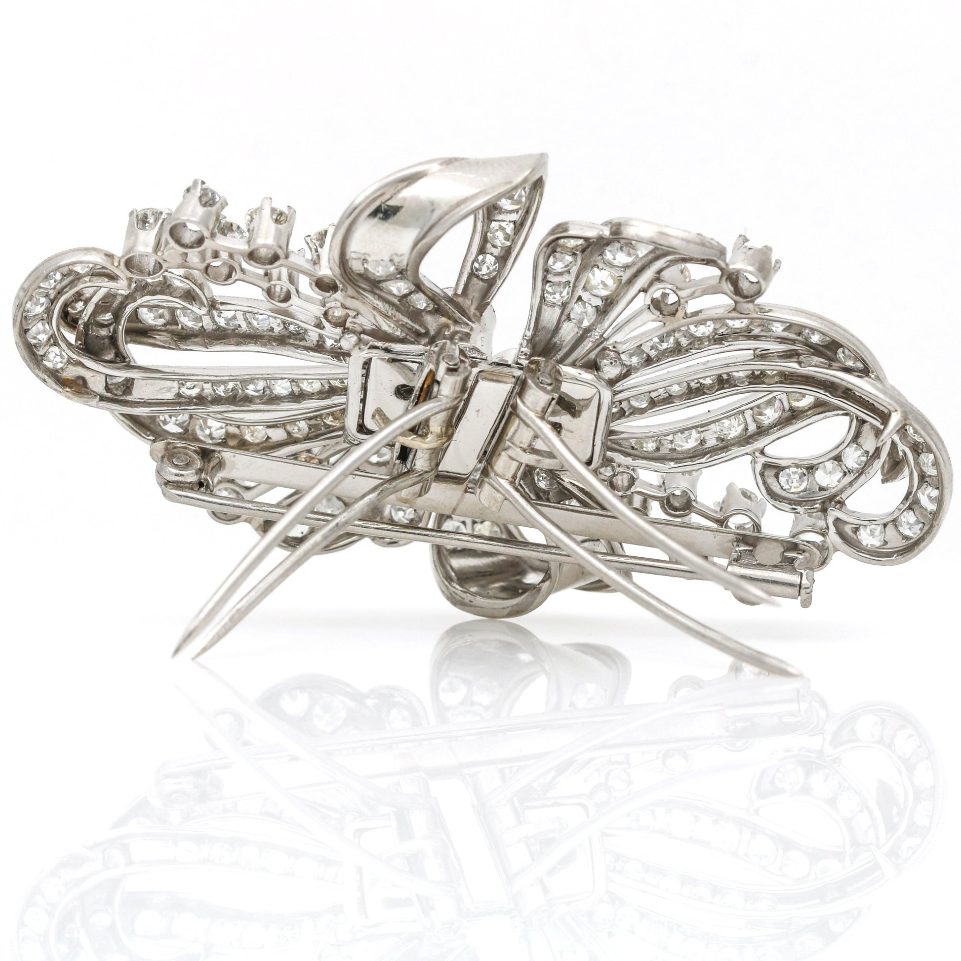 Art Deco Vintage Diamond Bow Brooch in Platinum - 31 Jewels Inc.