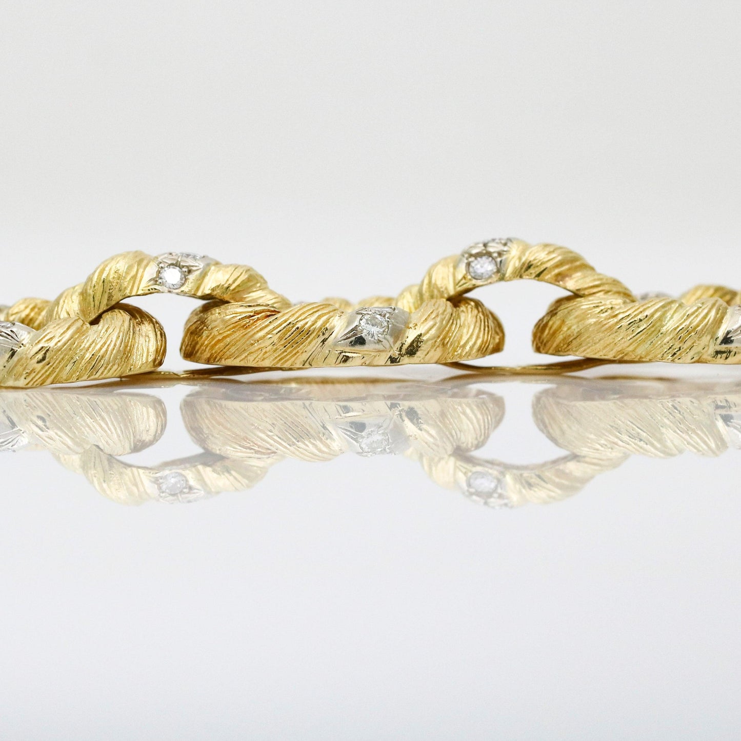 Bold Textured Rope Link Bracelet with Diamonds in 18k Yellow Gold - 31 Jewels Inc.