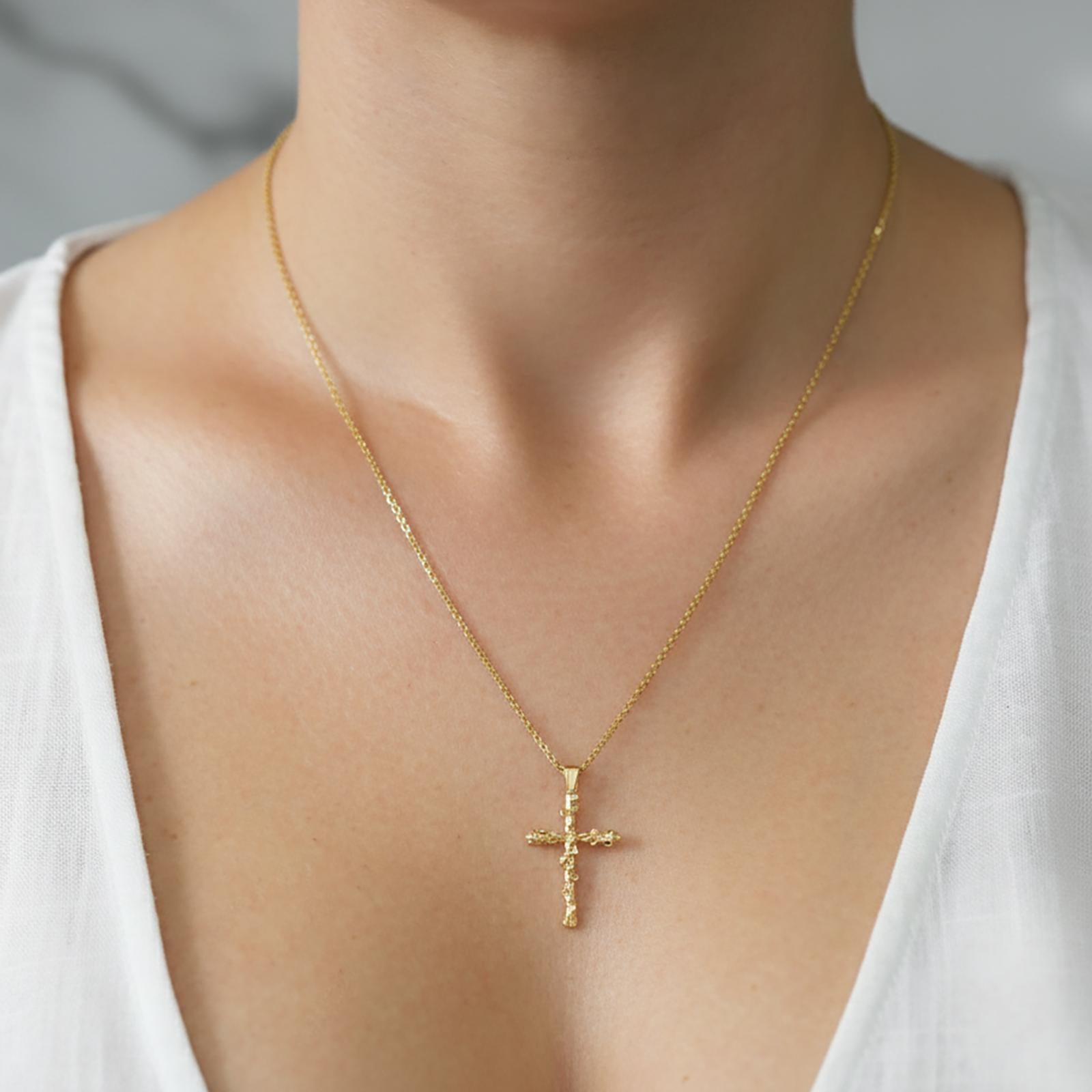 Vintage 18k Yellow Gold Diamond-Cut Michael Anthony Cross Pendant Necklace
