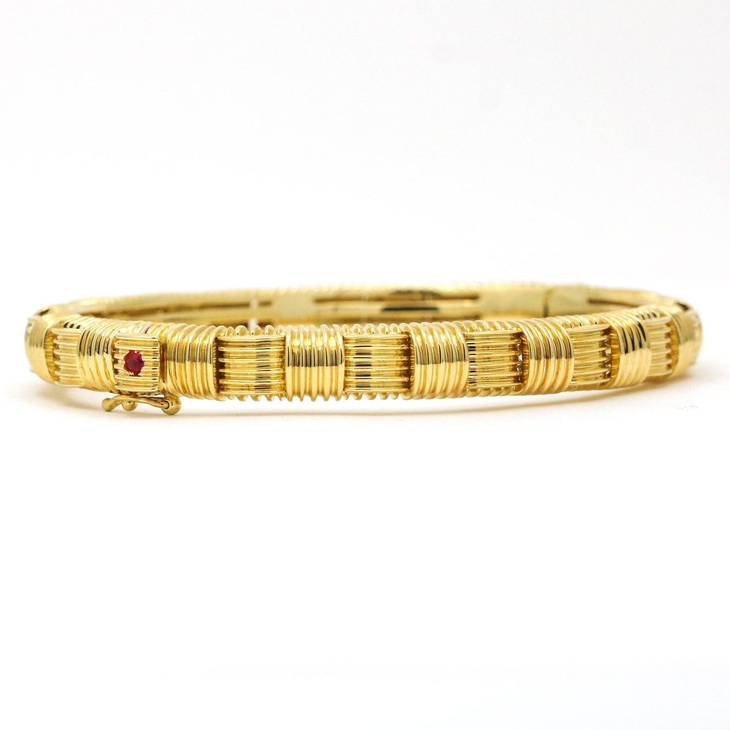 Roberto Coin Appassionata Hinged Bangle Bracelet in 18k Yellow Gold - 31 Jewels Inc.