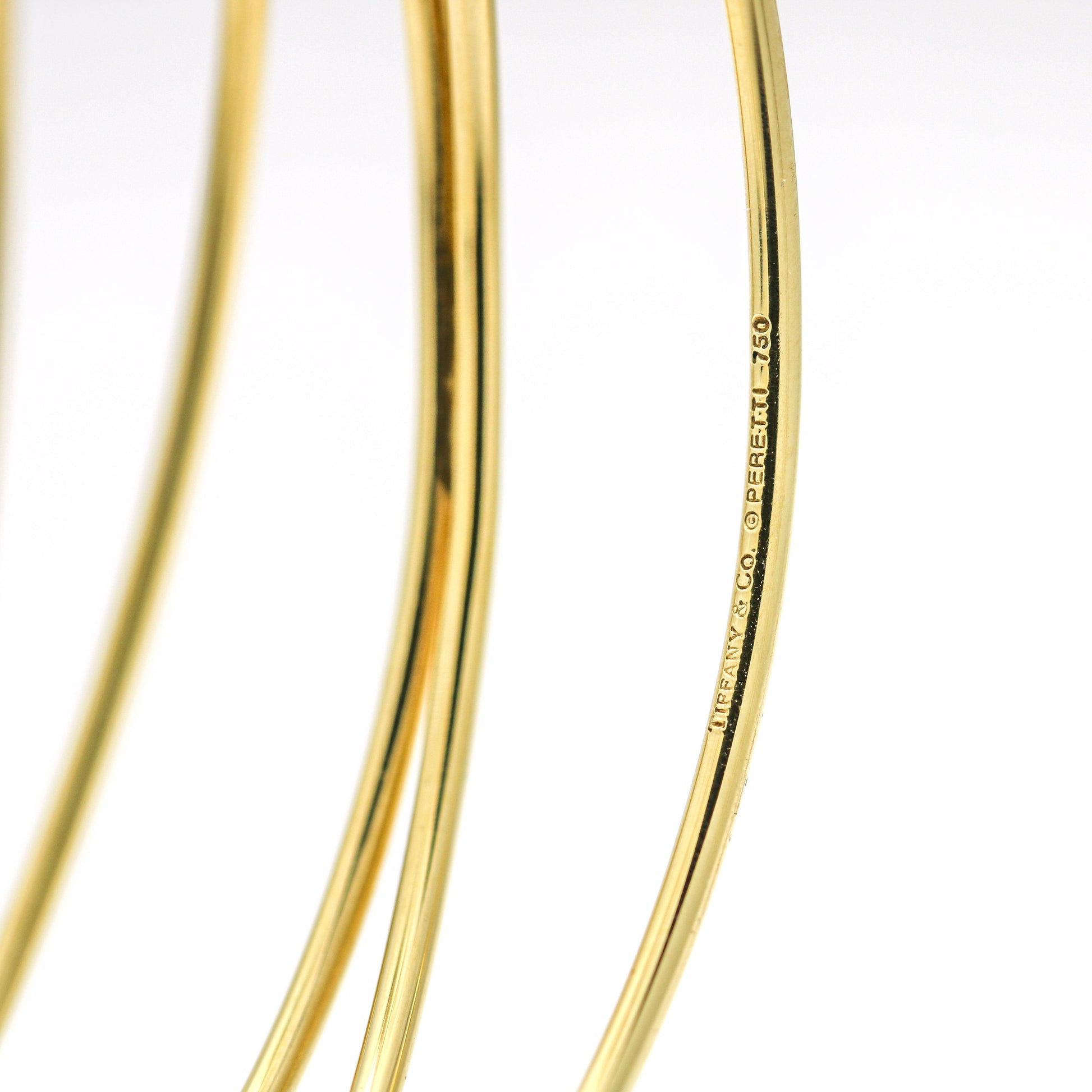 TIFFANY & Co. Elsa Peretti 18K Gold Five Charm Oval Link 