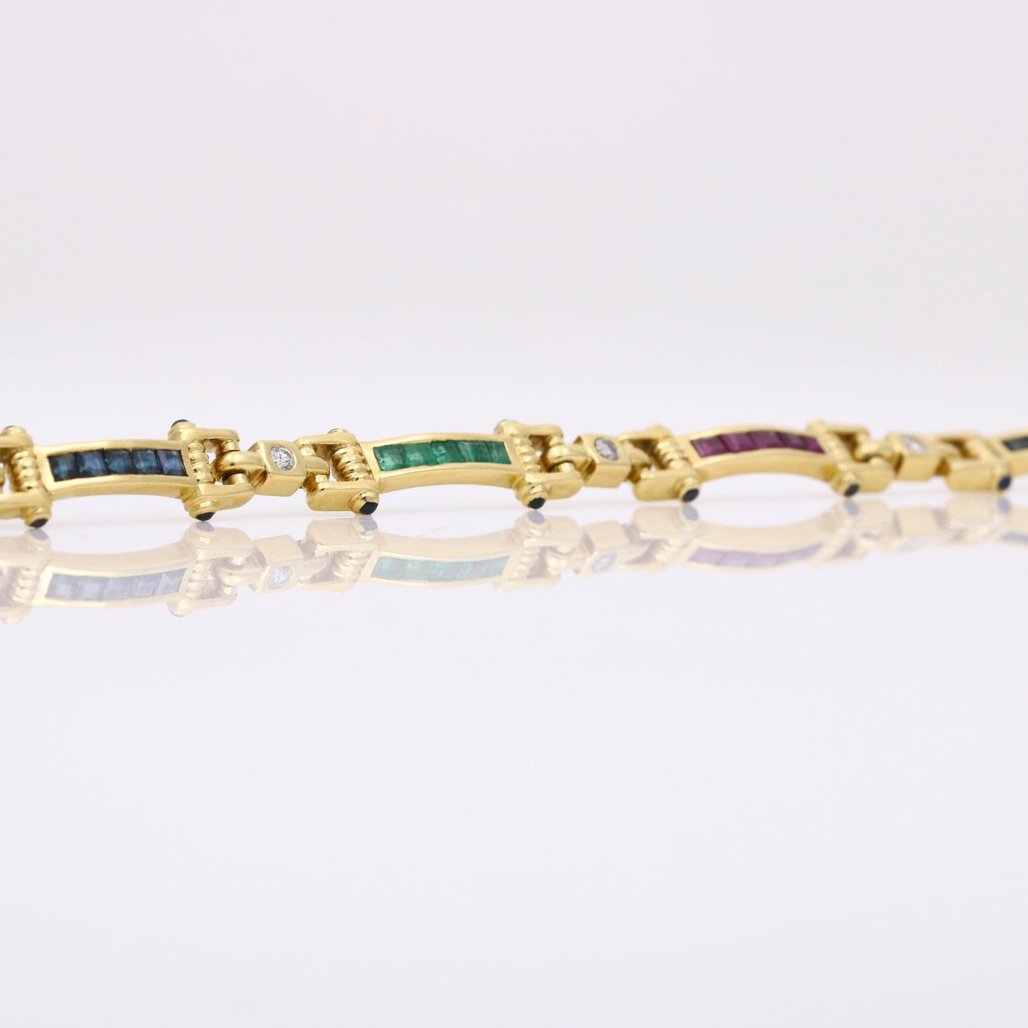 VIntage Diamond Emerald Sapphire Ruby Link Bracelet in 18k Yellow Gold - 31 Jewels Inc.