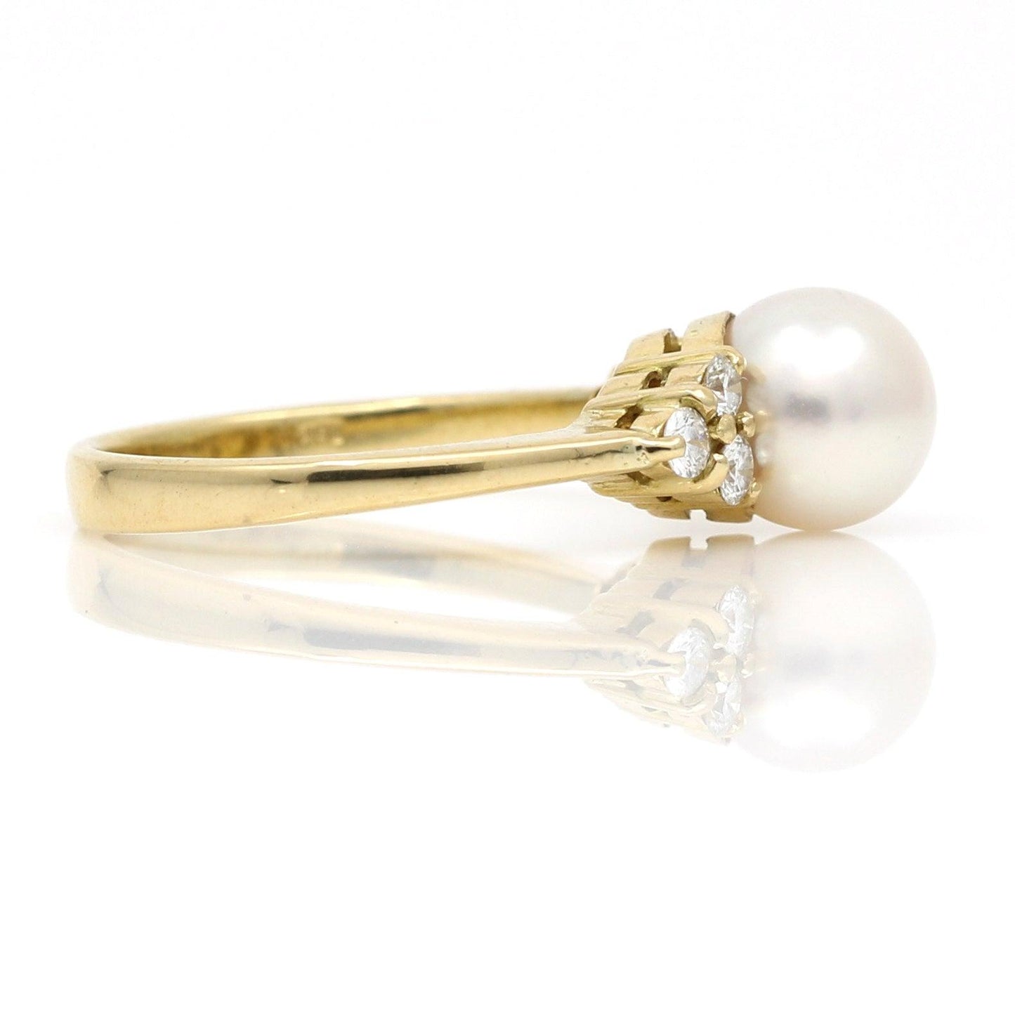 Women's 7.5mm Pearl and Diamond Ring in 18k Yellow Gold SIGNED - 31 Jewels Inc.