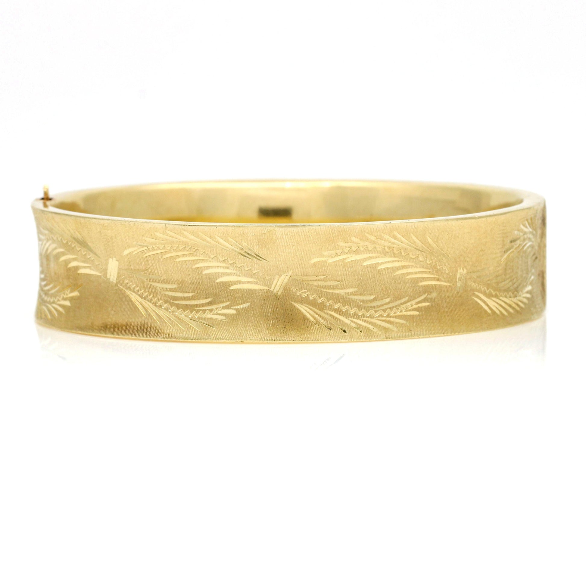 Women's Concave Hinged Bangle Bracelet in 14k Yellow Gold - 31 Jewels Inc.