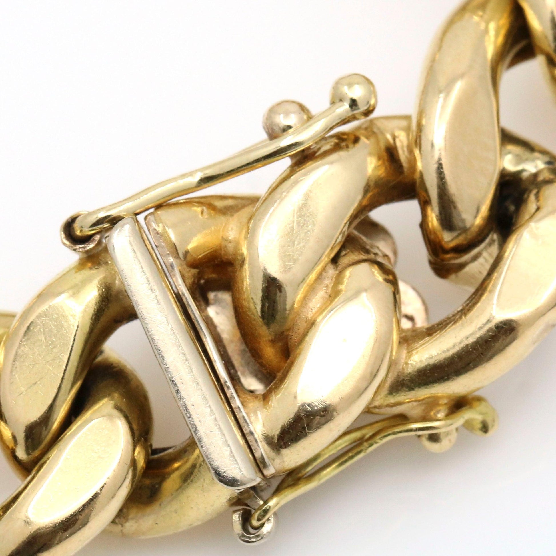 Women's Cuban Curved Link Statement Bracelet in 18k Yellow Gold - 31 Jewels Inc.