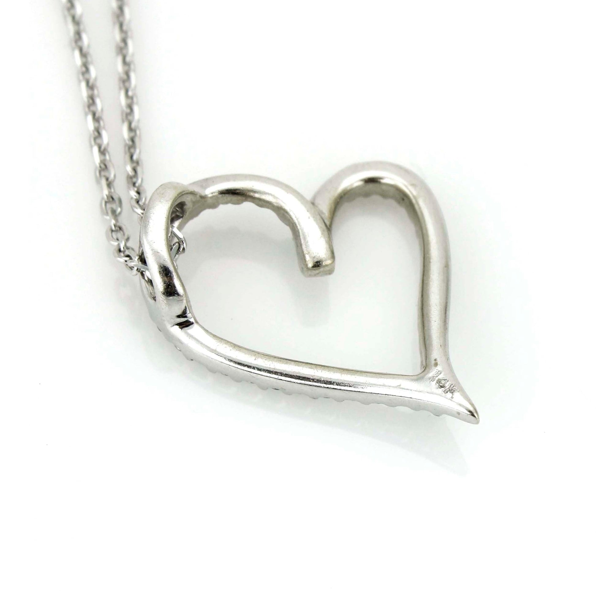 Women's Diamond Heart Pendant Necklace in 14k White Gold - 31 Jewels Inc.