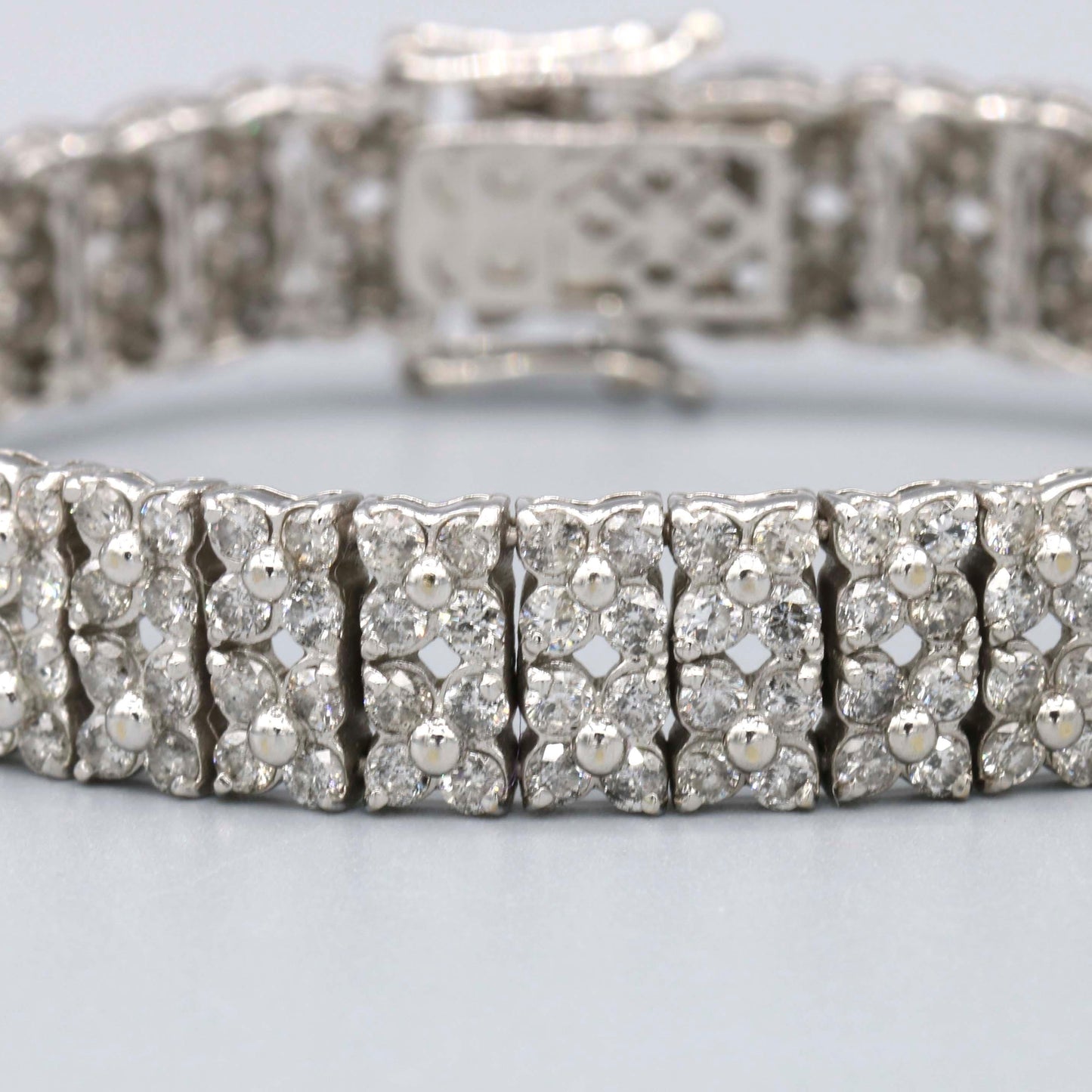 Women's Diamond Link Bracelet in 18k White Gold - 31 Jewels Inc.