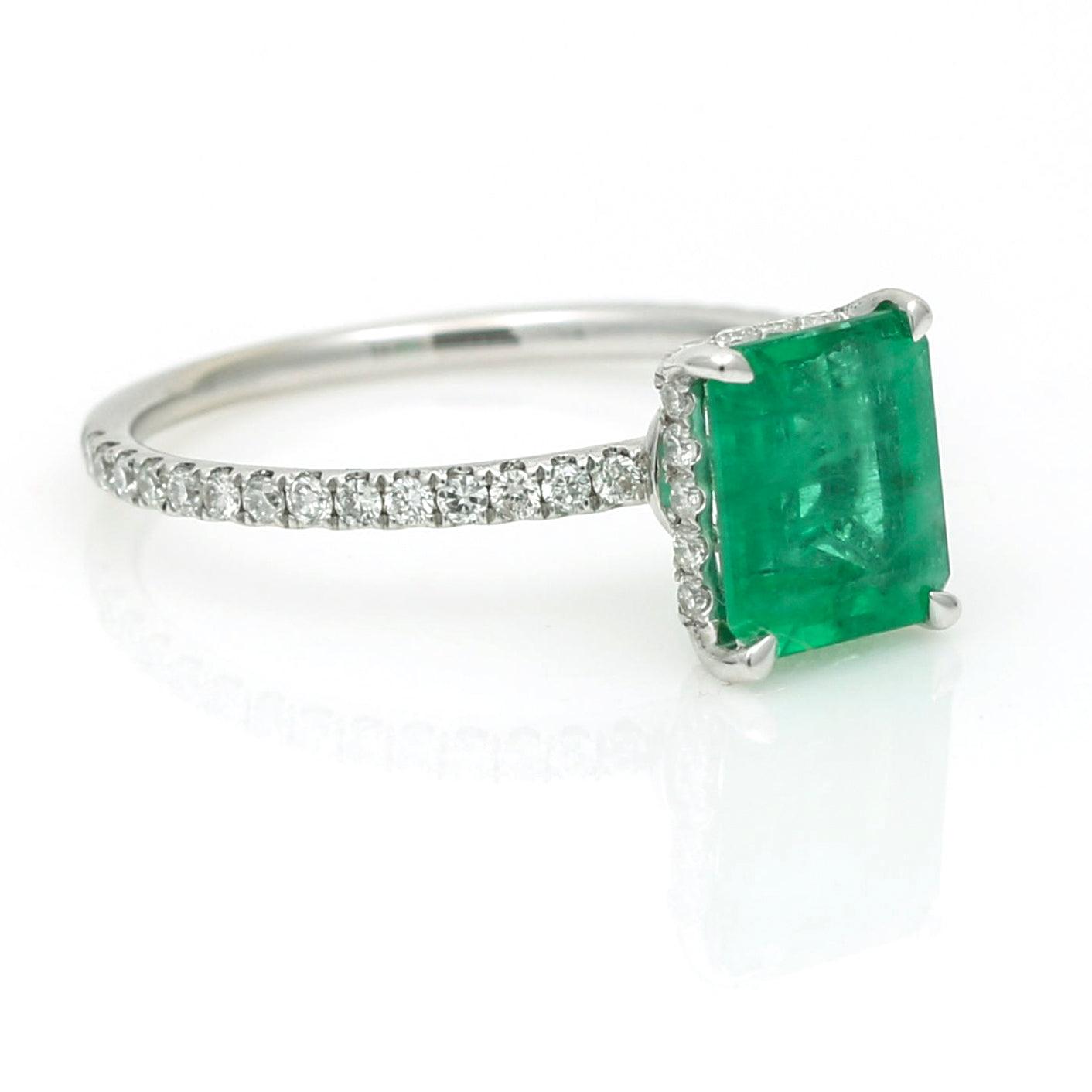 Women's Emerald Diamond Solitaire Ring in 18k White Gold - 31 Jewels Inc.