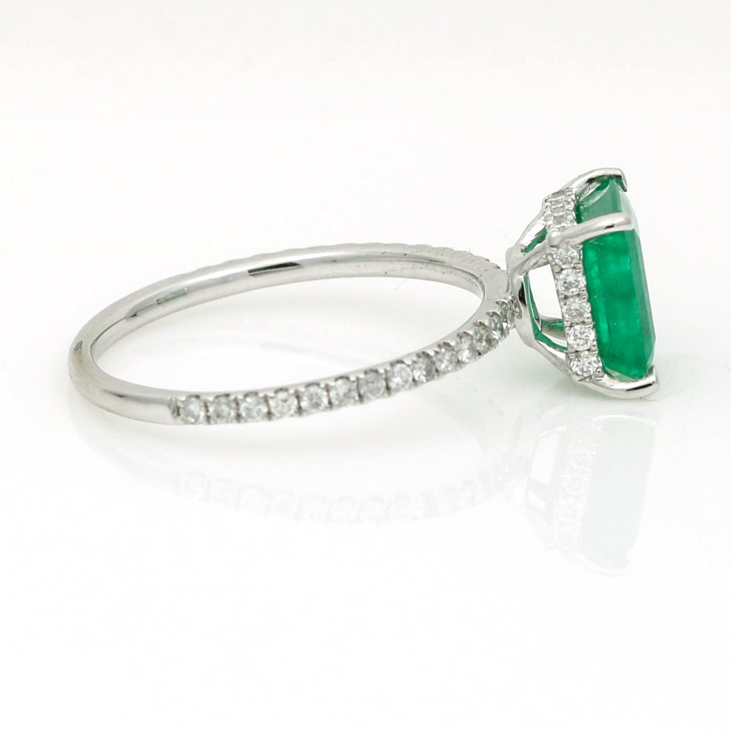 Women's Emerald Diamond Solitaire Ring in 18k White Gold - 31 Jewels Inc.