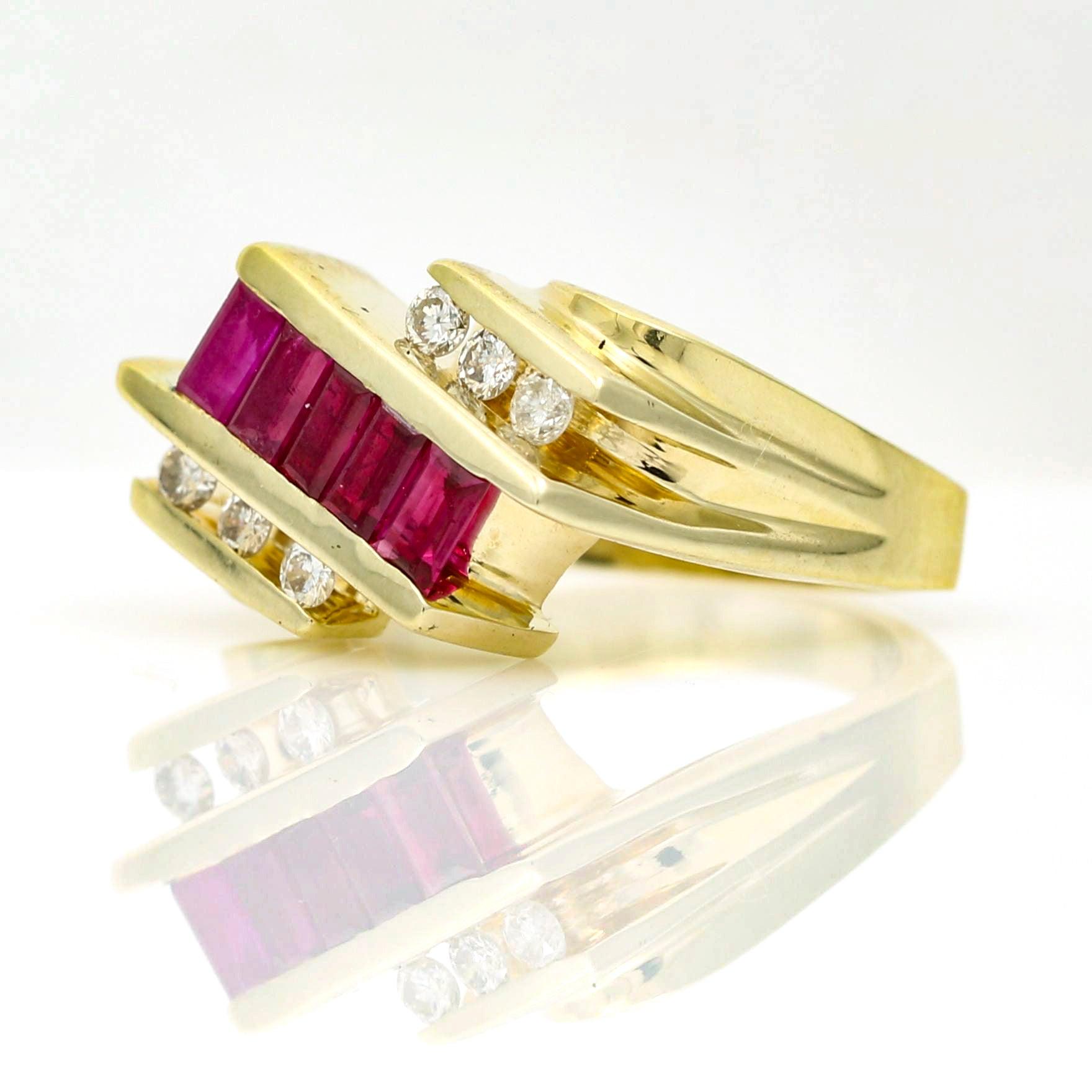 Women's Stylish Retro Band Ring with Rubies and Diamonds in 14k Gold - 31 Jewels Inc.