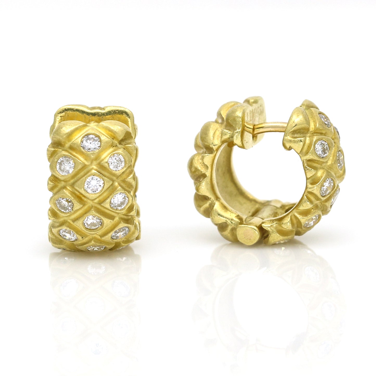 J.J. Marco 18K Yellow Gold Pineapple Pattern Hoop Earrings with Diamonds