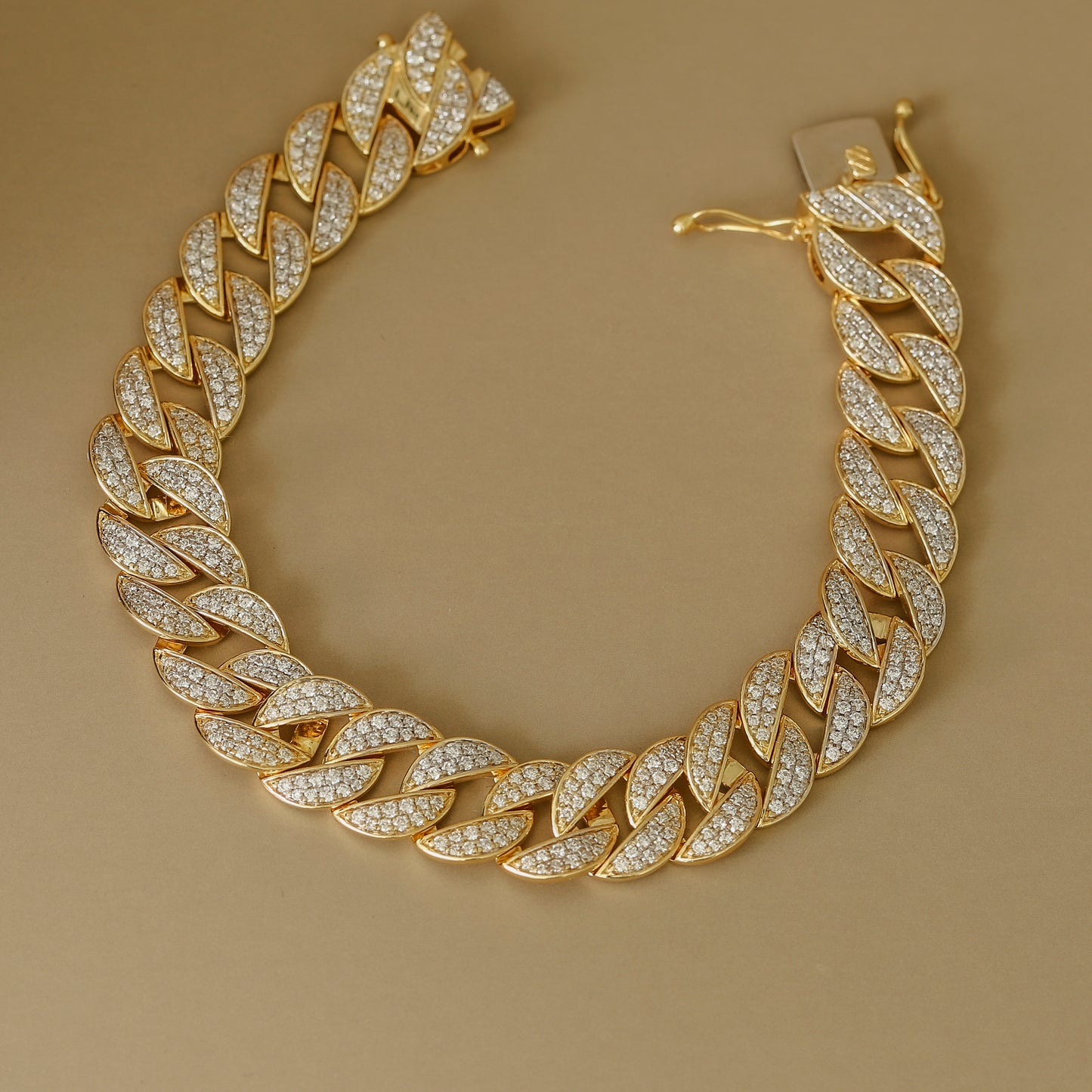 14k Yellow Gold Women's Cuban Link Bracelet with Pave Diamonds