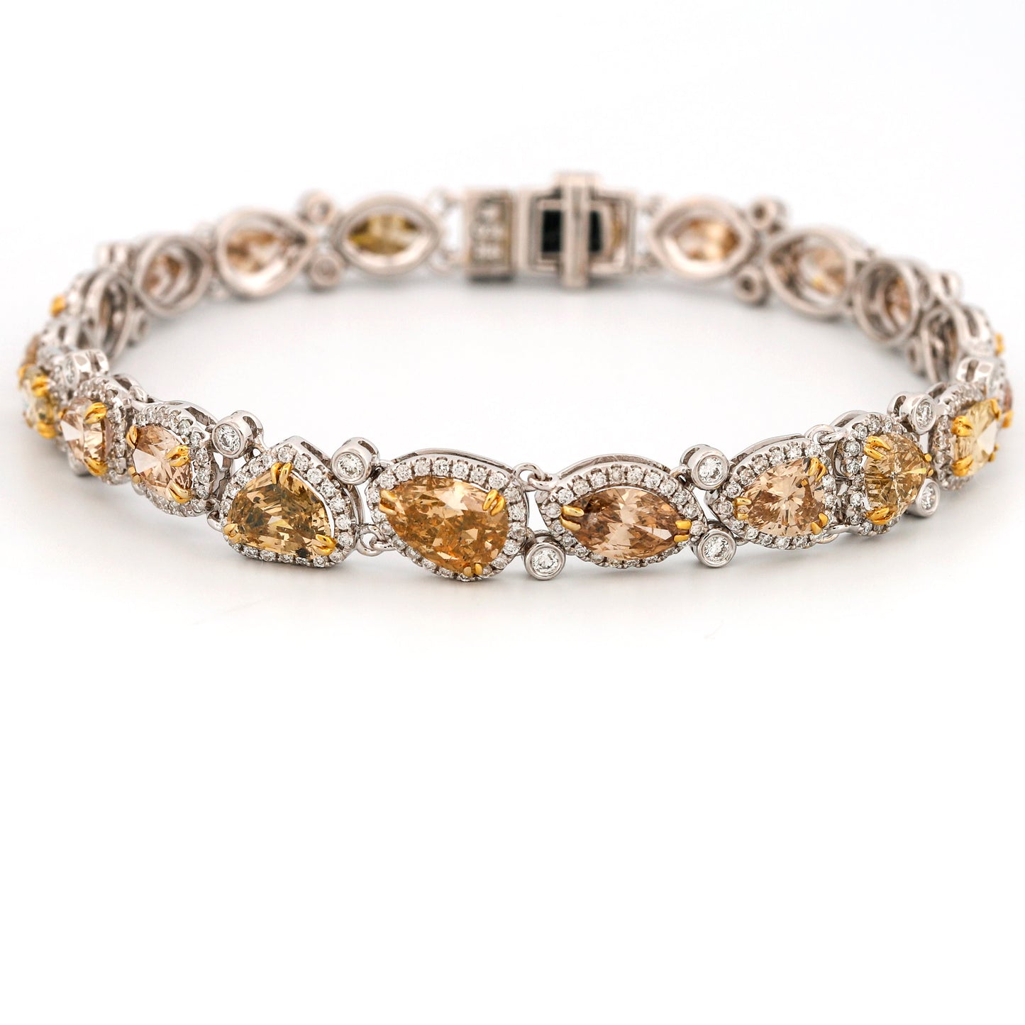 Exquisite 18k Gold Fancy Diamond Link Bracelet - Timeless Elegance